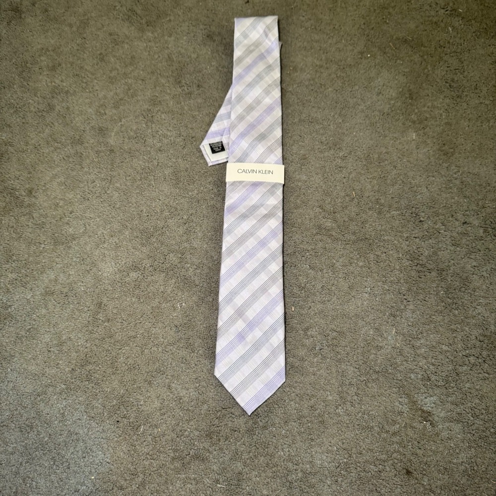 Calvin Klein Mens Tie Lavender Purple Grey Plaid Necktie S50689 K7912506599